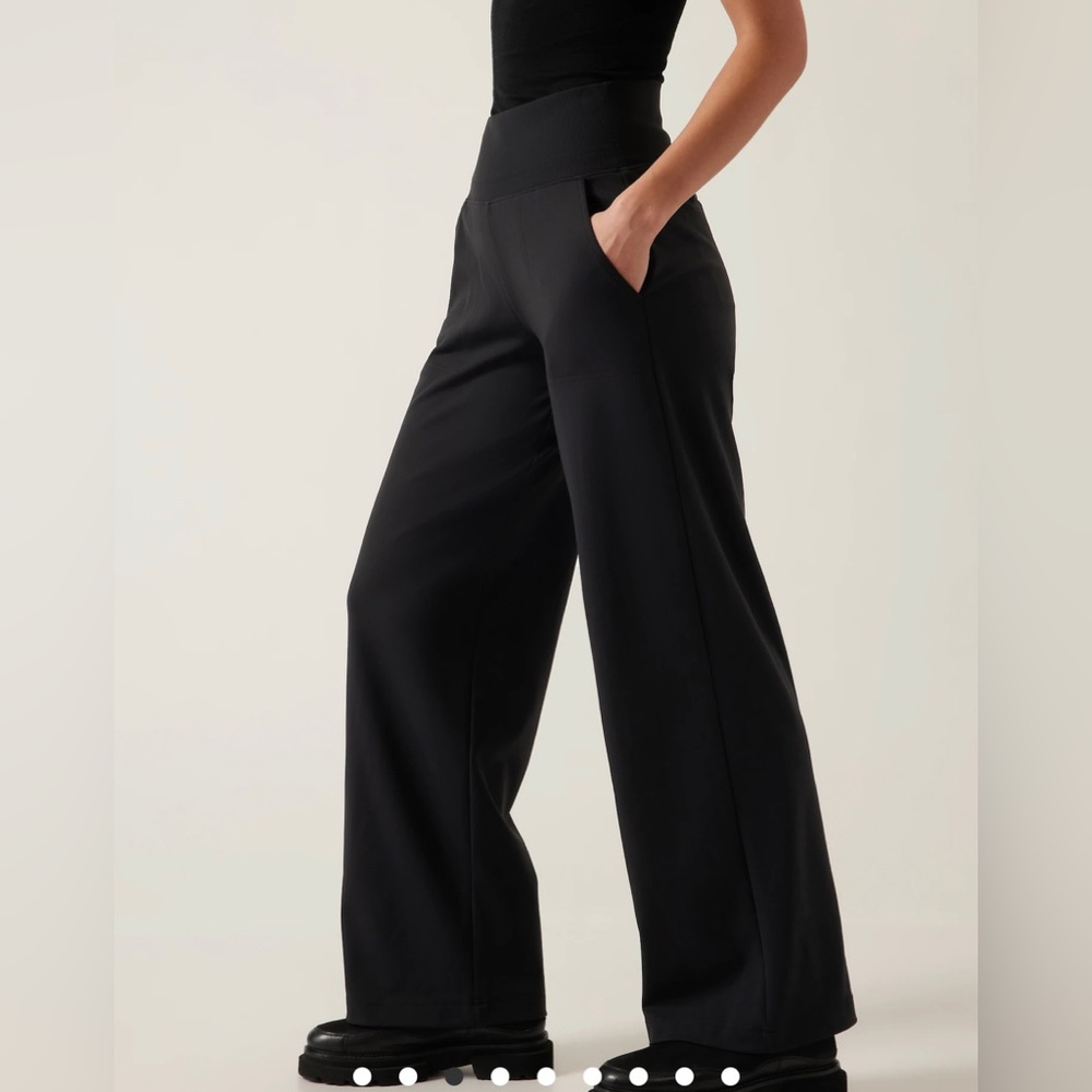 Athleta Venice Black Wide Leg Pants Size Medium